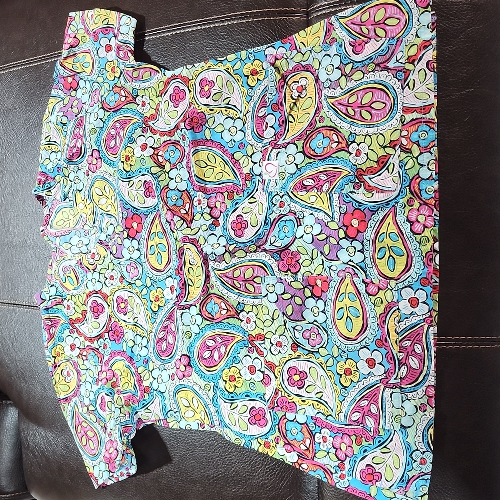 M/L scrub top